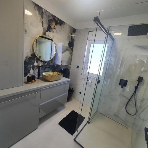 Apartmani Adrian i Mia