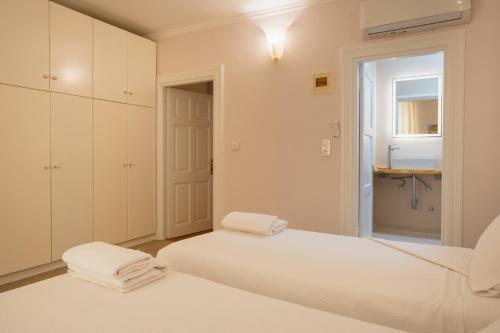 L Square, Luxurious Landmark apartment