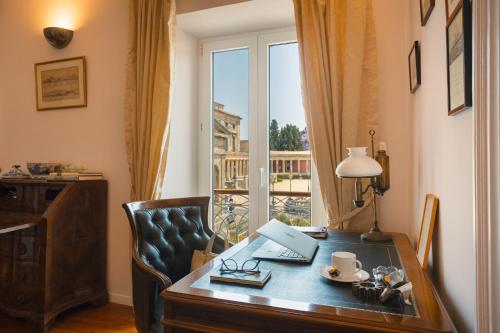 L Square, Luxurious Landmark apartment