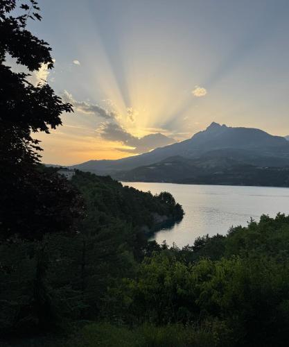 Photo de la galerie de l'établissement CHALET SAVINES LE LAC, à Savines