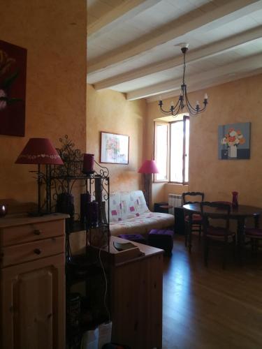 Photo de la galerie de l'établissement Duplex vieille ville sur le canal, à Annecy