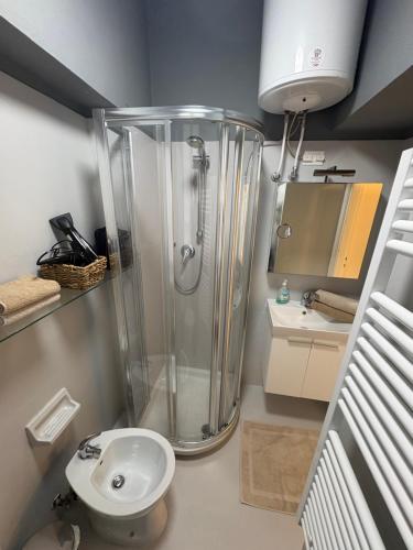 Bagno di Suite 20 passi dal mare