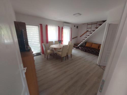 Gallery image of Pipacs Vendégház Berekfürdő in Berekfürdő
