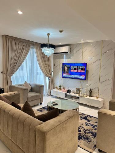 Luxury two bedroom apartment with gym and WIFI in VI