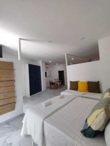 Estudio céntrico, a pie de calle