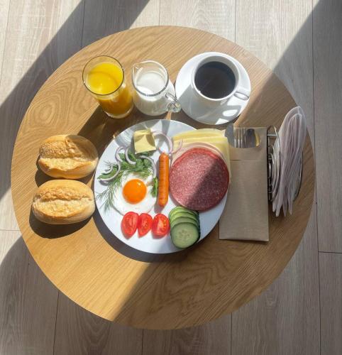 Jídlo v hotelu nebo okolí