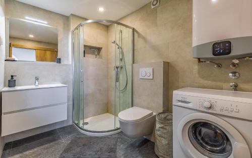 Ένα μπάνιο στο Premium Apartman Pina