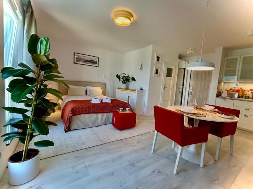 Enjoy Gdańsk & Silence