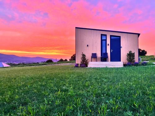 AleWidok - domek na wynajem z widokiem na Góry Sowie