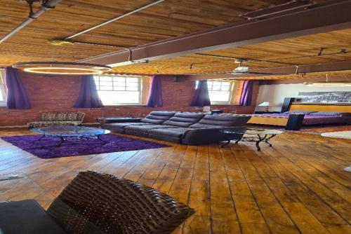 Gallery image of Detroit MotorCity Riverfront Loft in Detroit