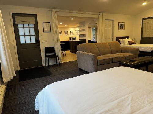 Gallery image of LumberJill Lodge Room 10 in Balsam Lake