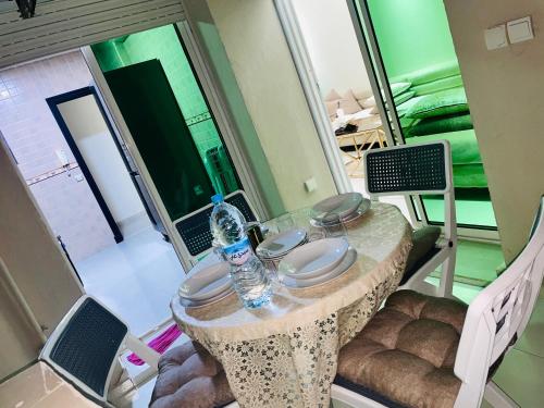 Et opholdsområde på L oasis cachée à deux pas de plage et piscine