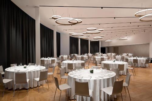 Ресторан / где поесть в Sheraton Milan San Siro