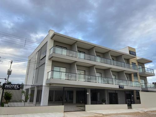 Το κτήριο όπου στεγάζεται  το ξενοδοχείο