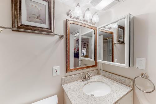 Phòng tắm tại Sea Colony - 502 Brandywine House Rd