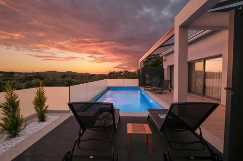 Anapnoe ikies Corfu Adults Friendly