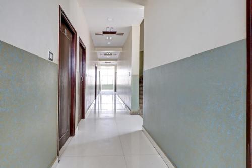 Gallery image of Hotel O Lakshmi Deluxe Lodge in Tumkūr