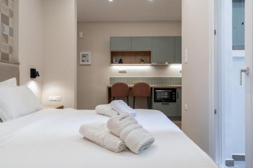 The Minion Elegant Suite Piraeus