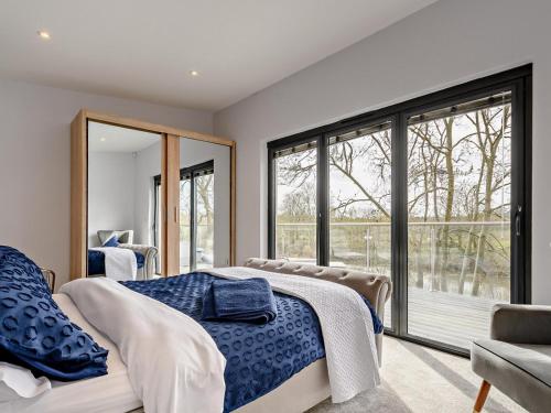 Voodi või voodid majutusasutuse 4 bed property in Worcester 91592 toas