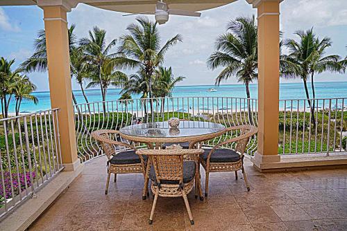 Villa Renaissance Unit 205 Grace Bay Beach