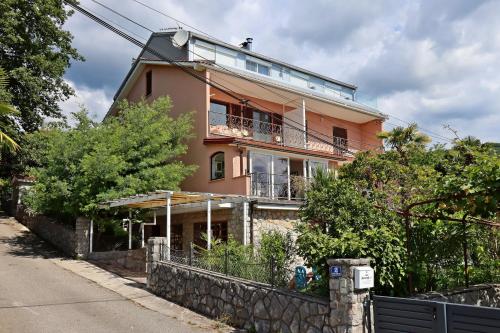 Apartments with parking space Icici, Opatija - 14155