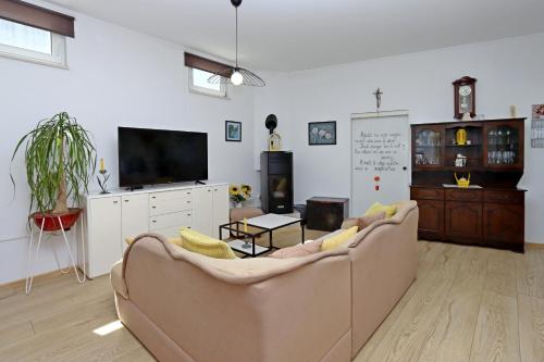Holiday house with a parking space Novi Vinodolski - 17533