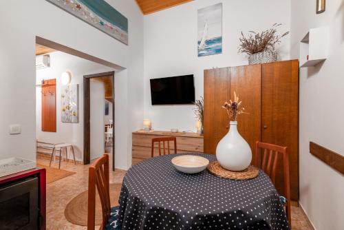 Apartments with parking space Porec - 23561