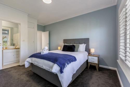 Ένα ή περισσότερα κρεβάτια σε δωμάτιο στο Kennington House 3BR Home in Bendigo City
