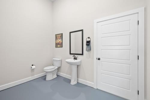 Koupelna v ubytování Event Center at The Spot - 281 Liberty Pkwy