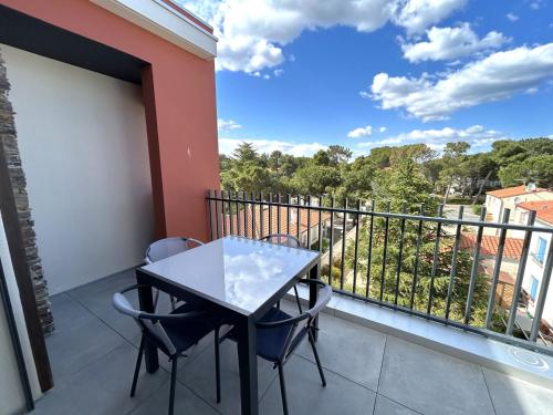 Appartement neuf climatisé avec parking à 200m de la plage - FR-1-837-22