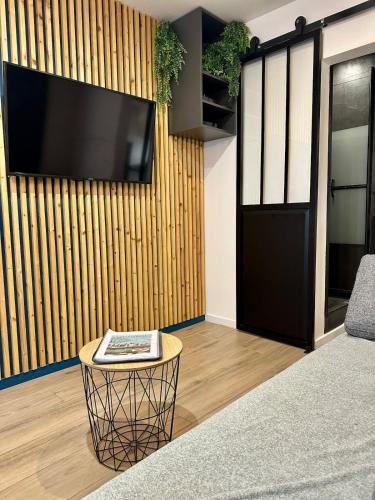 Beautiful Modern Studio