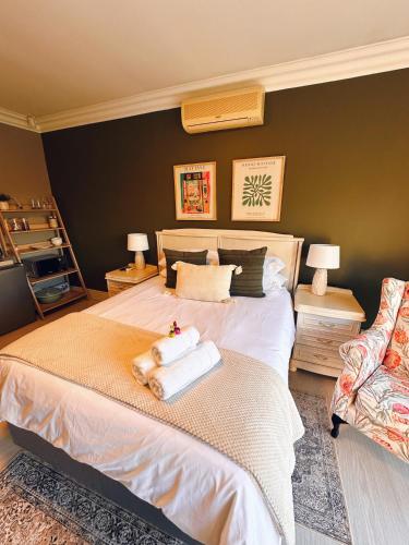 Ένα ή περισσότερα κρεβάτια σε δωμάτιο στο Lemon & Blue Guest House