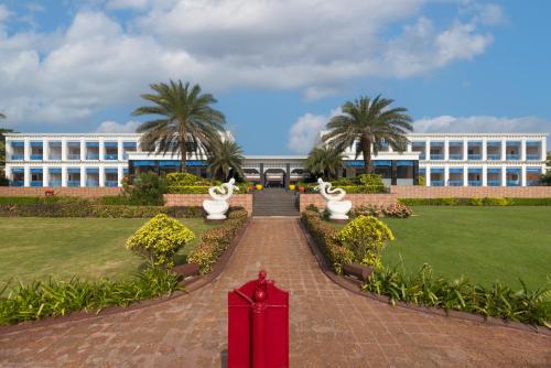 Zahrada ubytování Mayfair Palm Beach Resort