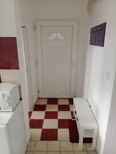 ZAGREB Main Station Budget Apartment