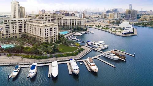 Palazzo Versace - Blue Ocean Holiday Homes