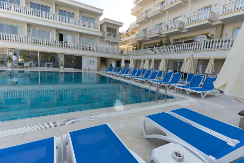 Πισίνα στο ή κοντά στο SL La Perla Hotel Kemer