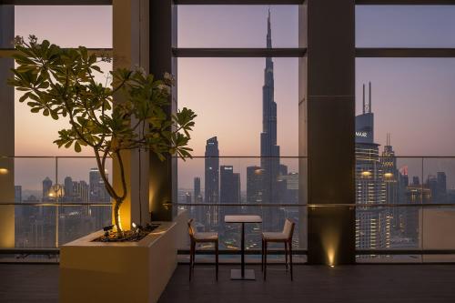 Skyline Gem Full Burj View 2BR Suite with Dubai Mall access by Maxx Value homes
