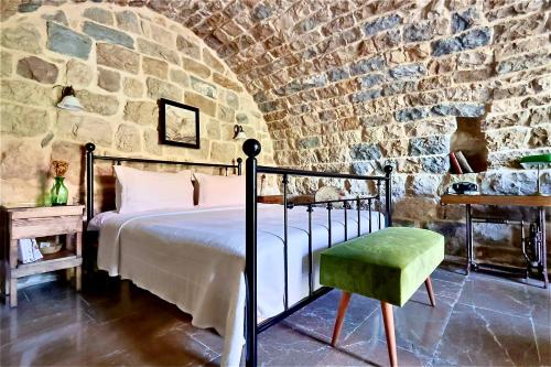 Postel nebo postele na pokoji v ubytování Stone Cellars
