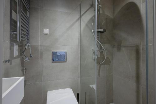 O baie la Terrace Apartment Steps from Jomas Street & Beach