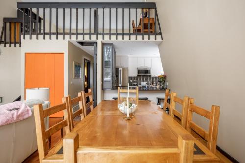 Χώρος καθιστικού στο Sugarloaf Chalet 3BDR Garden View at Cedar 2510