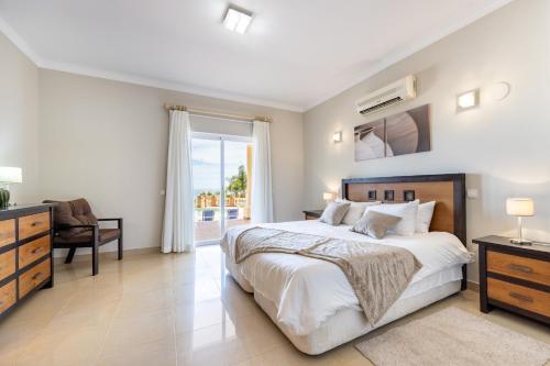 Casa N Condominio MiraLuz by CoolHouses