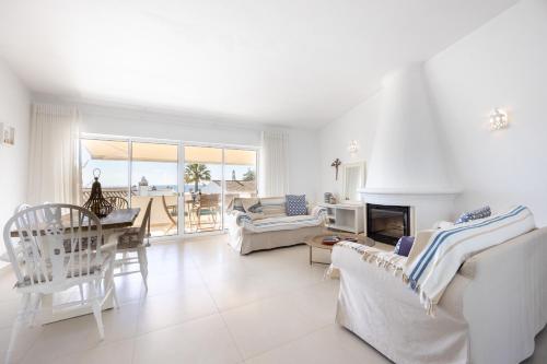 Casa do Limoeiro 54LBC by CoolHouses