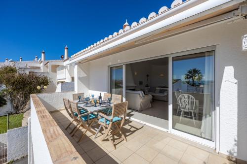 Casa do Limoeiro 54LBC by CoolHouses