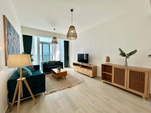 Homes2Retreat - Luxury Finishes with Full Skyline View