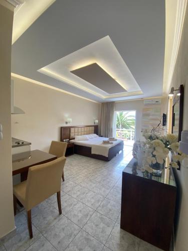 Hotel Sotiris Superior Apartmentsにあるベッド