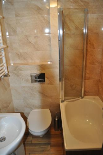 Salle de bains dans l'établissement OperaHostel