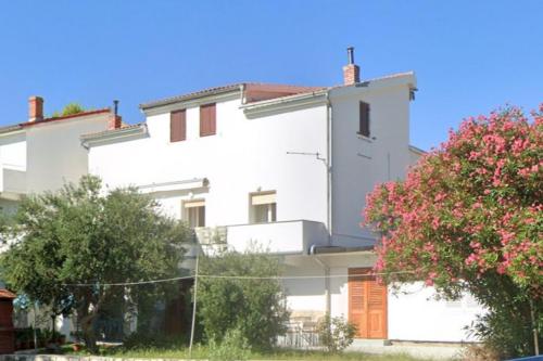 Holiday house with a parking space Banjol, Rab - 24620