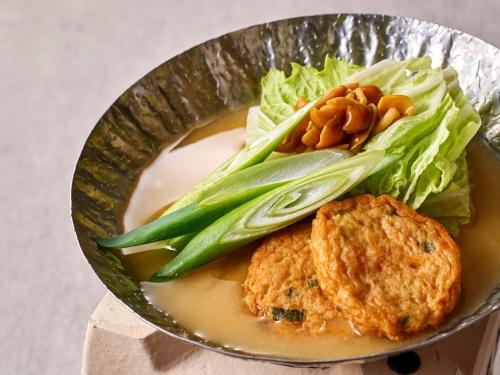 Makanan di atau berdekatan hotel