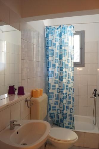 Gallery image of Studio Apartments Marija with private parking in Makarska
