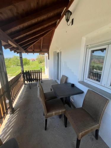 Un balcón o terraza de Apartman FM